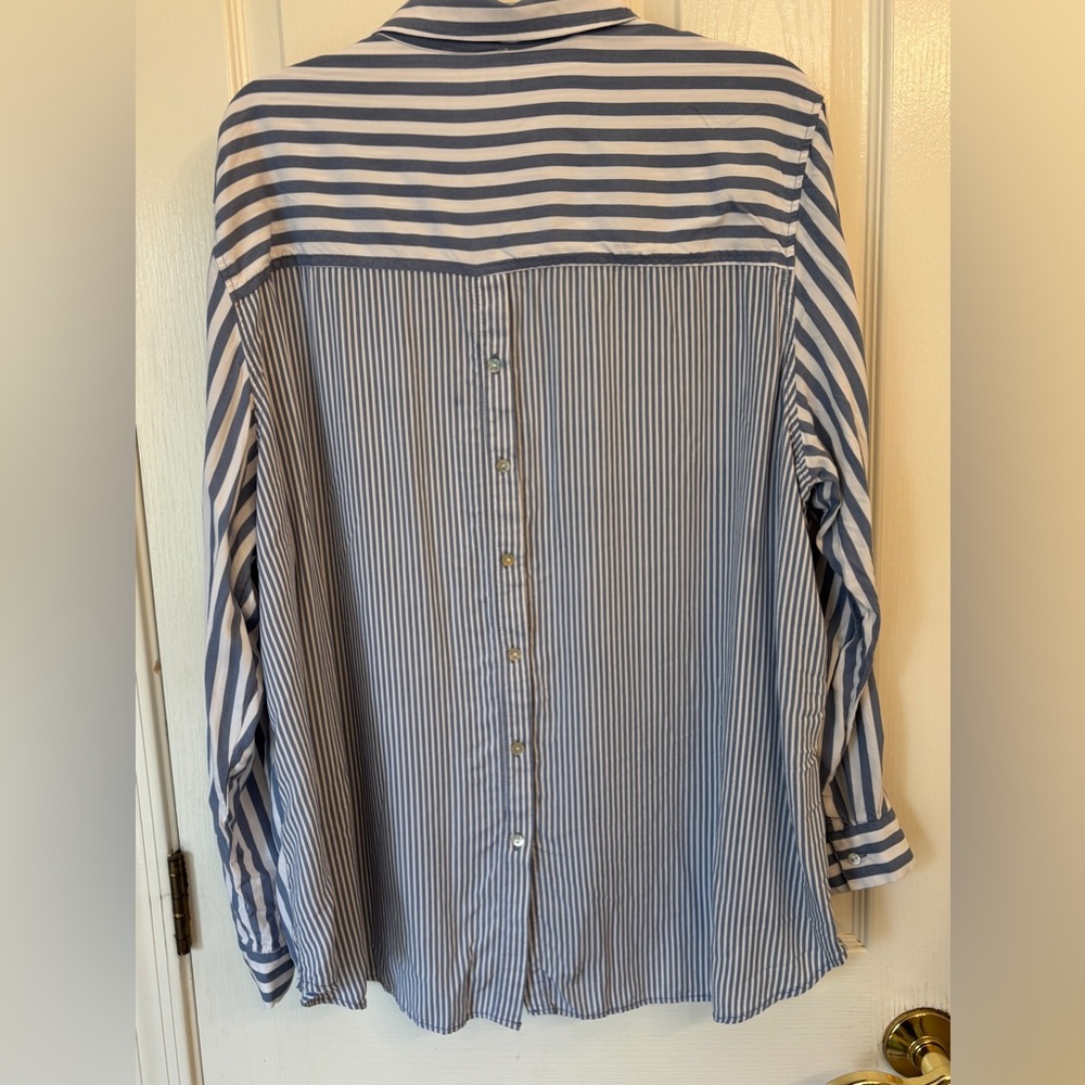 Jane and Delancey Blue and White Striped Button Down Shirt Women’s 2XL Oversized - Picture 6 of 6